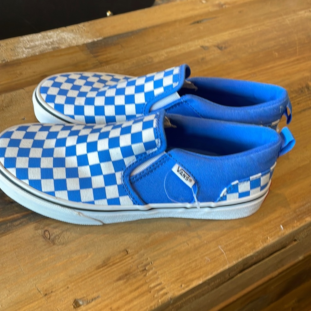 Kids checkered Vans slip on